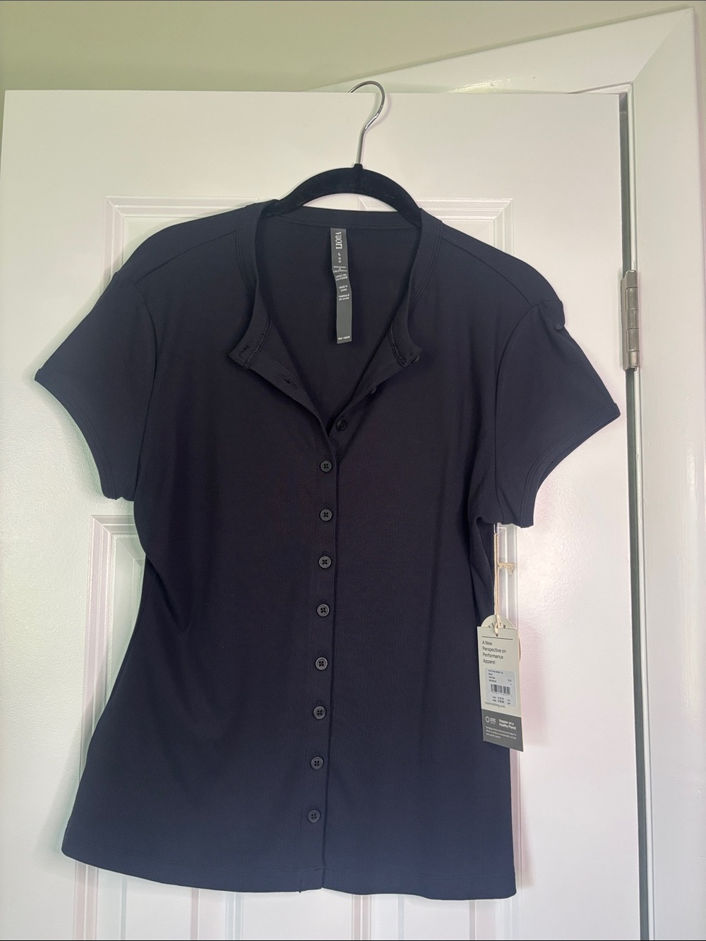Vuori Black Short Sleeve Pose Button Up